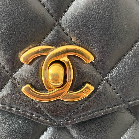 BLACK QUILTED LAMBSKIN CLASSIC DOUBLE FLAP MEDIUM - Picture 6 of 15